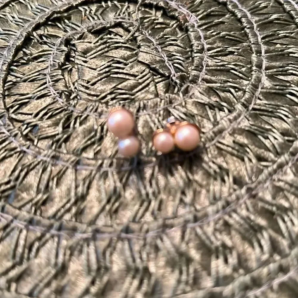 6 pair vintage faux pearl and gold colored earrings EVC
